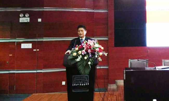 在北京师范大学2016年“物联网国际会议-IIKI2016”上。沙巴SB体育董事长杨冰之并“物联网及中国发展现状、政策与发展前瞻”为题作精彩演讲。