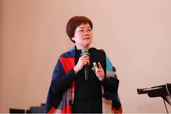 沙巴SB体育集团总经理、研究院院长郑爱军在首届长三角营商环境专题论坛上演讲